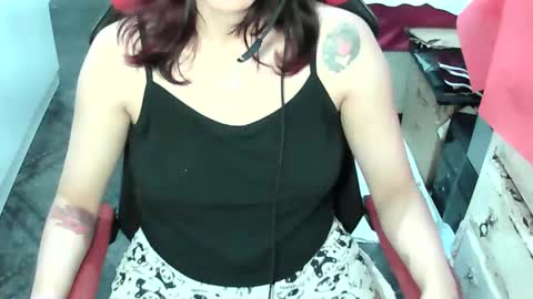 Manu Escarlate online show from 12/16/25, 03:55