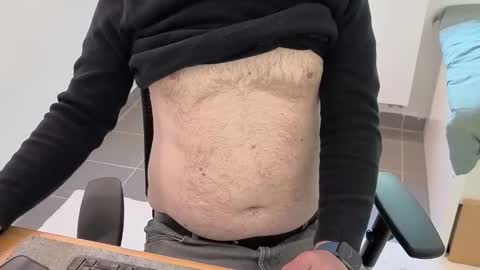 manuherb84 online show from 04/19/26, 01:43