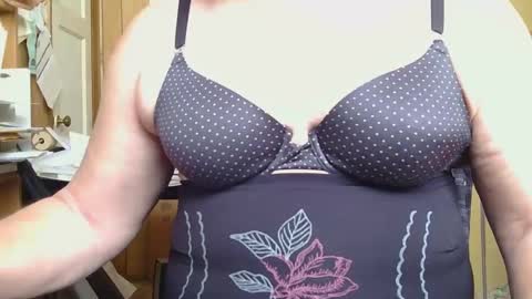 manwithboobs online show from 03/06/25, 10:47