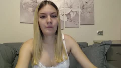 Snapshot of manyamania chatting on 11/07/25, 07:52 Prosto Maria online show from 11/07/25, 07:52