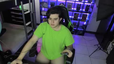 mapachoso1414 online show from 11/19/25, 01:16