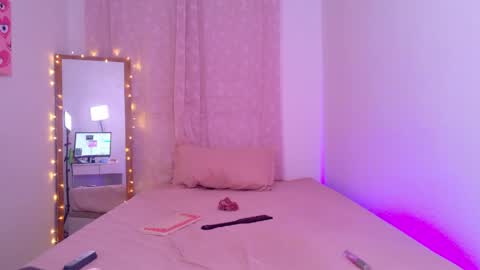     online show from 04/05/26, 07:05