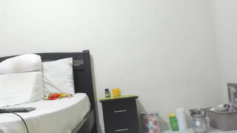 Mara online show from 11/14/25, 01:54