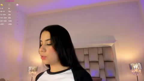 Snapshot of mara_betancurt chatting on 12/24/24, 03:16 Mara online show from 12/24/24, 03:16