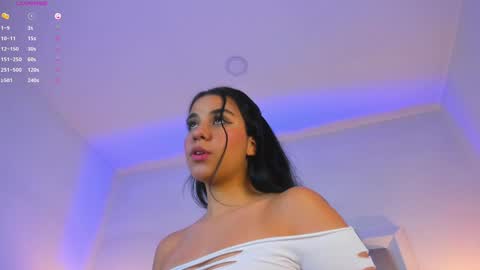 Snapshot of mara_betancurt chatting on 01/17/25, 05:42 Mara online show from 01/17/25, 05:42