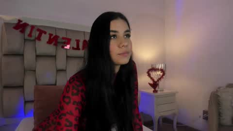 Snapshot of mara_betancurt chatting on 02/15/25, 03:20 Mara online show from 02/15/25, 03:20