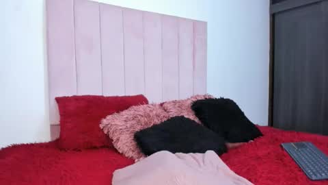 Mara  online show from 12/04/24, 01:25