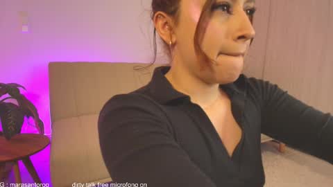 Snapshot of mara_santoro chatting on 11/05/25, 12:10 Mara Santoro online show from 11/05/25, 12:10