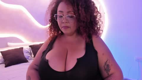 Snapshot of maraasweet chatting on 05/10/26, 02:06 Mrs. Sweet online show from 05/10/26, 02:06