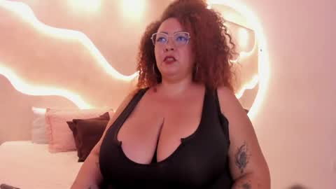 Snapshot of maraasweet chatting on 05/23/26, 02:06 Mrs. Sweet online show from 05/23/26, 02:06
