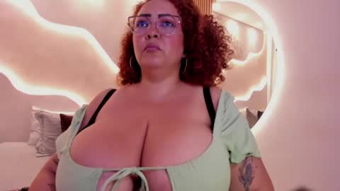 Snapshot of maraasweet chatting on 06/26/26, 02:38 Mrs. Sweet online show from 06/26/26, 02:38