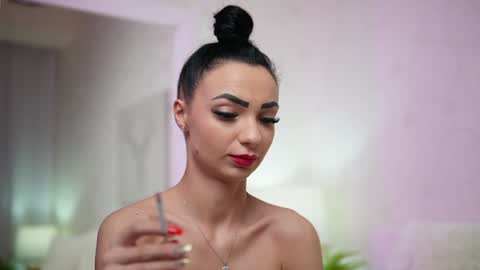  Mara  online show from 12/25/24, 12:37