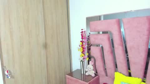 Snapshot of marakarly chatting on 11/18/25, 07:18 Marakarly online show from 11/18/25, 07:18