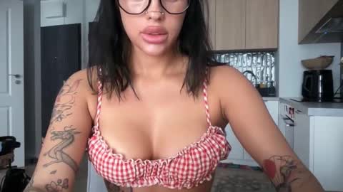 Marakuia online show from 11/23/25, 11:10