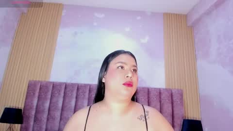 Snapshot of maralinette22 chatting on 05/14/26, 11:17 maralinette22 online show from 05/14/26, 11:17