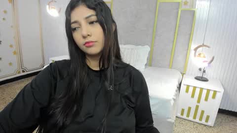 Maraluna online show from 09/20/25, 11:00
