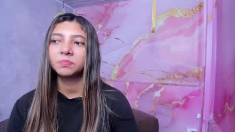 Snapshot of maraluna_ chatting on 04/25/26, 01:41 Maraluna online show from 04/25/26, 01:41
