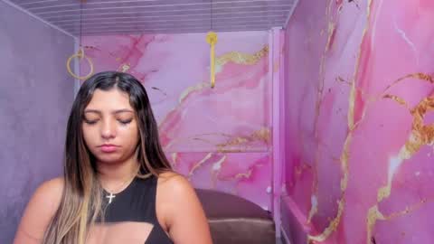 Snapshot of maraluna_ chatting on 05/21/26, 11:17 Maraluna online show from 05/21/26, 11:17