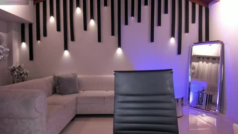 Snapshot of mararicci chatting on 01/11/25, 01:59 MARA online show from 01/11/25, 01:59