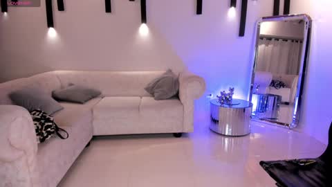 Snapshot of mararicci chatting on 01/26/25, 11:08 MARA online show from 01/26/25, 11:08