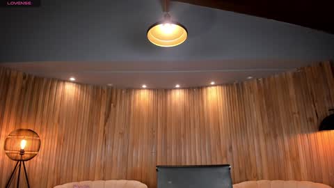 Snapshot of mararicci chatting on 01/28/25, 02:21 MARA online show from 01/28/25, 02:21