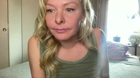 Snapshot of marasecrets chatting on 03/17/26, 03:15 marasecrets online show from 03/17/26, 03:15