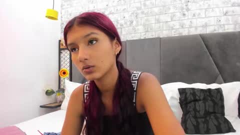 Maray Lous  online show from 12/19/25, 08:05