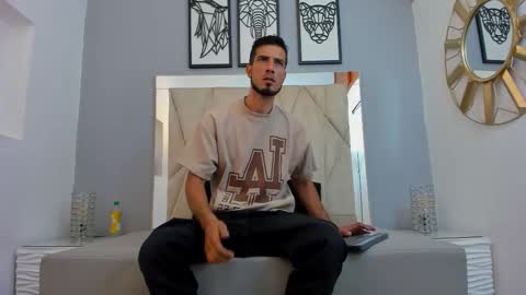 Marc Ruffalo online show from 01/12/26, 07:19