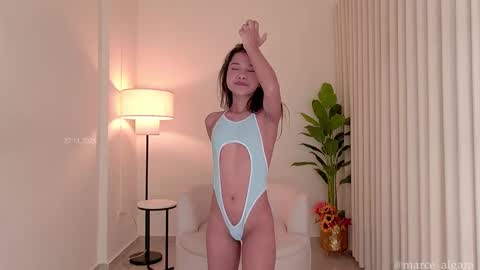 Snapshot of marce_algara chatting on 11/28/25, 12:41 Marce algara online show from 11/28/25, 12:41