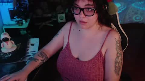 Snapshot of marcela2101s chatting on 06/19/26, 02:05 marcela2101s online show from 06/19/26, 02:05