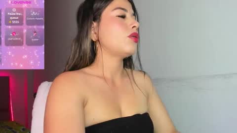 marcela_56 online show from 11/04/25, 02:43
