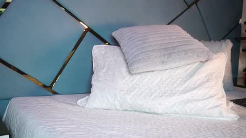 marcela_rojas online show from 11/30/25, 11:36