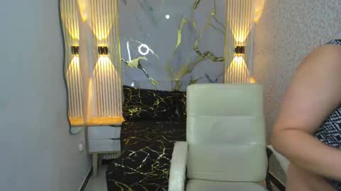 marcela_silva online show from 11/25/25, 12:38