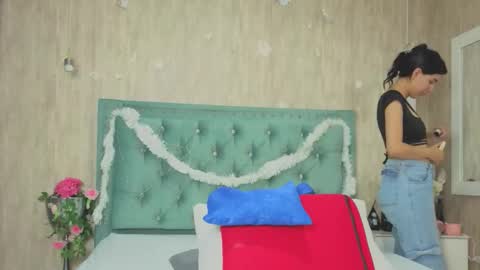 Marcela online show from 12/02/25, 08:48