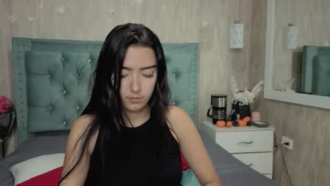 Snapshot of marcelaa_fox chatting on 03/26/26, 07:52 Marcela online show from 03/26/26, 07:52