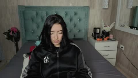 Snapshot of marcelaa_fox chatting on 03/30/26, 08:32 Marcela online show from 03/30/26, 08:32