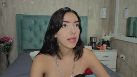 Snapshot of marcelaa_fox chatting on 04/17/26, 08:34 Marcela online show from 04/17/26, 08:34