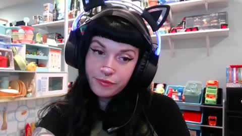 Snapshot of marcelinealtaria chatting on 02/15/25, 05:30 MarcelineAltaria online show from 02/15/25, 05:30