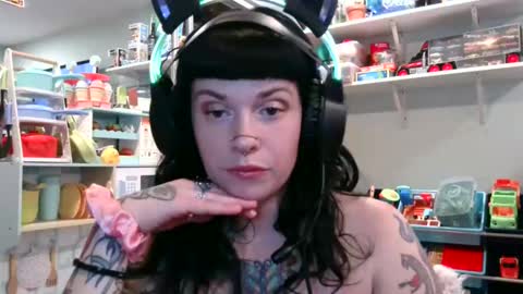 Snapshot of marcelinealtaria chatting on 02/24/25, 04:16 MarcelineAltaria online show from 02/24/25, 04:16