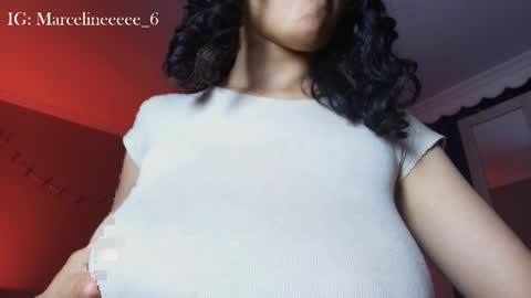 Snapshot of marcelinee__ chatting on 04/07/26, 02:45 Marce online show from 04/07/26, 02:45