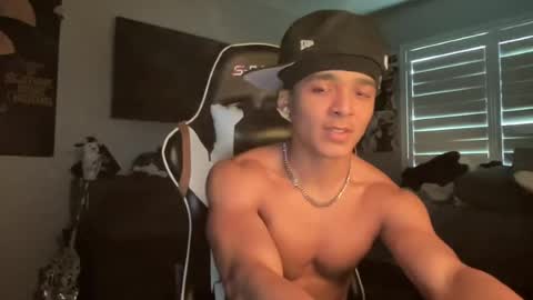 Snapshot of marcellorey chatting on 07/22/26, 01:30 poyzennus online show from 07/22/26, 01:30