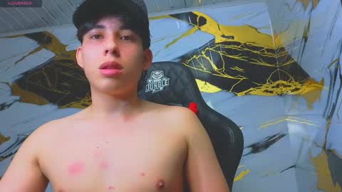 marcelo_boy online show from 10/27/25, 01:59