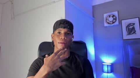 Snapshot of marcelo_dosantos77 chatting on 02/03/25, 09:52 MARCELO online show from 02/03/25, 09:52