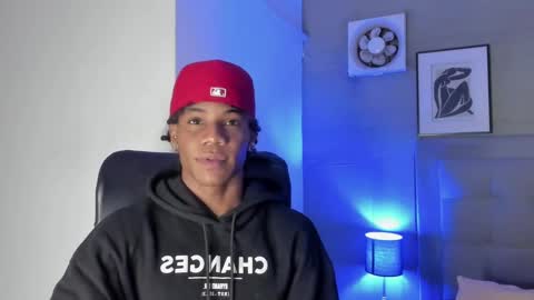 Snapshot of marcelo_dosantos77 chatting on 02/06/25, 03:48 MARCELO online show from 02/06/25, 03:48