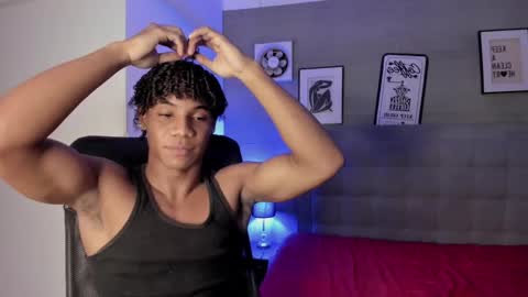 Snapshot of marcelo_dosantos77 chatting on 02/13/25, 03:39 MARCELO online show from 02/13/25, 03:39