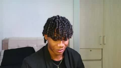 Snapshot of marcelo_dosantos77 chatting on 03/15/26, 03:40 MARCELO online show from 03/15/26, 03:40