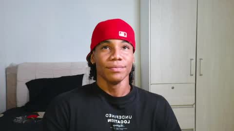 Snapshot of marcelo_dosantos77 chatting on 04/08/26, 03:23 MARCELO online show from 04/08/26, 03:23