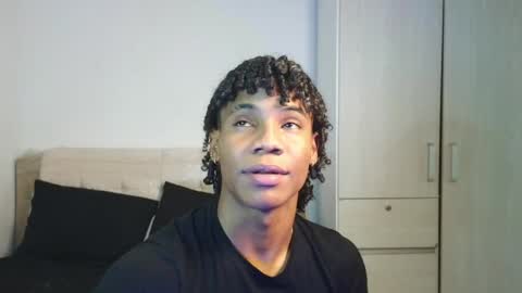Snapshot of marcelo_dosantos77 chatting on 04/23/26, 08:00 MARCELO online show from 04/23/26, 08:00
