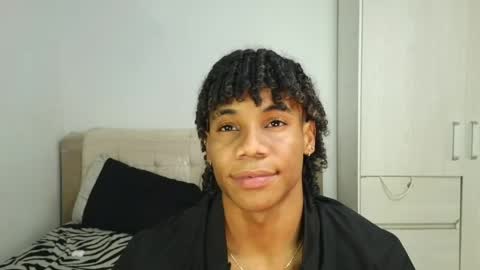 Snapshot of marcelo_dosantos77 chatting on 05/14/26, 10:27 MARCELO online show from 05/14/26, 10:27