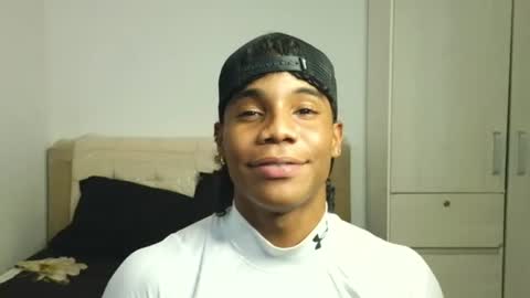 Snapshot of marcelo_dosantos77 chatting on 06/17/26, 10:00 MARCELO online show from 06/17/26, 10:00